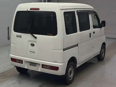 TOYOTA PIXIS VAN