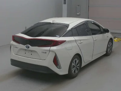 Toyota Prius PHV