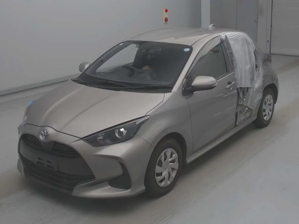 Toyota Yaris  с аукциона в Японии