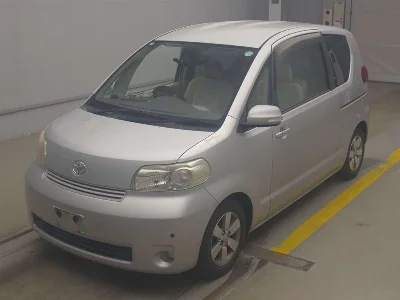 TOYOTA PORTE 1