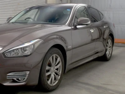 NISSAN FUGA