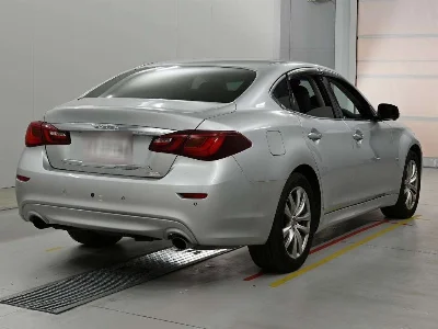 NISSAN FUGA