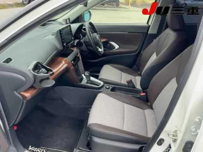 TOYOTA YARIS CROSS