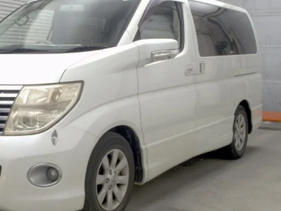 NISSAN ELGRAND 3