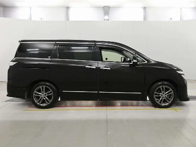 NISSAN ELGRAND 3