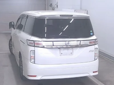 NISSAN ELGRAND 2