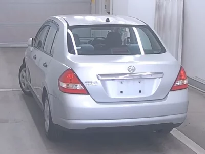 Nissan Tiida Latio