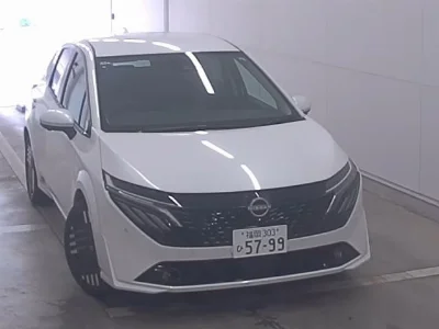 Nissan Aura