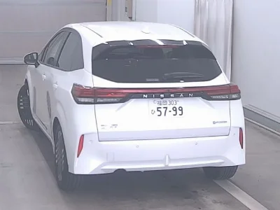 Nissan Aura