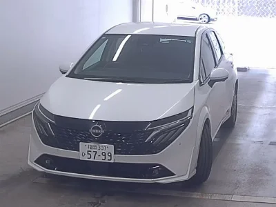 Nissan Aura