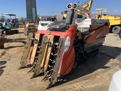 KUBOTA KUBOTA