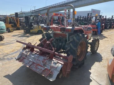 KUBOTA KUBOTA