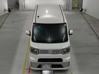 Цена авто Daihatsu Wake с аукционов Японии, номер кузова LA700S, пробег 120 000, оценка 8