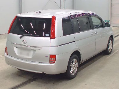 TOYOTA ISIS 2