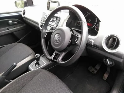 VOLKSWAGEN UP!