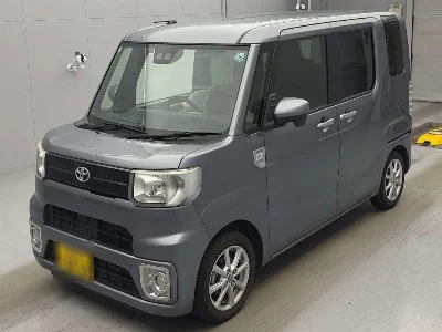 Toyota Pixis Mega