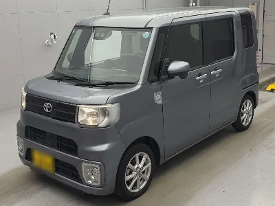 Toyota Pixis Mega