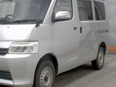 TOYOTA TOWN ACE VAN 4