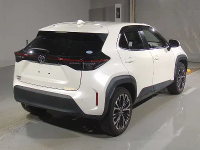 TOYOTA YARIS CROSS 2