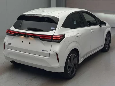 NISSAN AURA