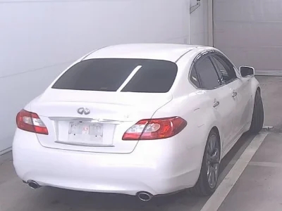 NISSAN FUGA