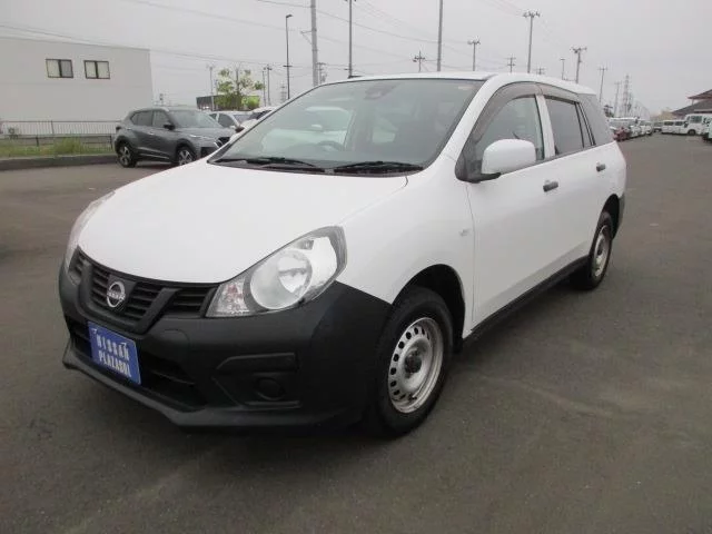 Nissan AD 2021