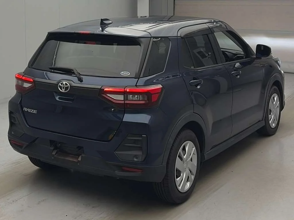 Toyota Raize  с аукциона в Японии
