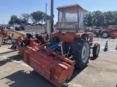 KUBOTA KUBOTA