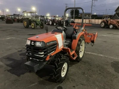 KUBOTA KUBOTA