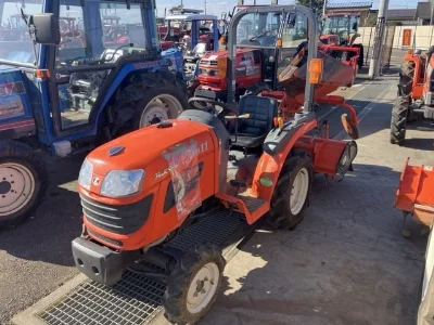 KUBOTA KUBOTA
