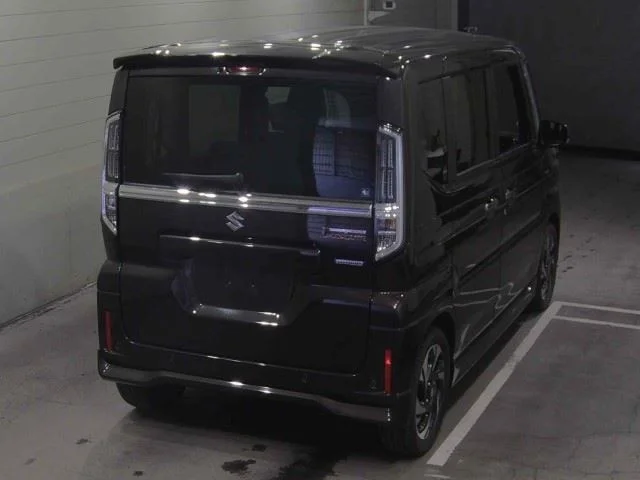 Suzuki Spacia Custom 2025
