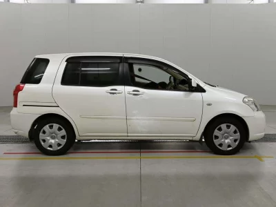 TOYOTA RAUM