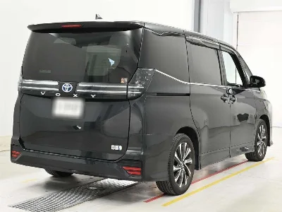 Статистика аукционов Toyota Voxy