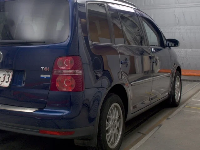 Volkswagen Touran  с аукциона в Японии