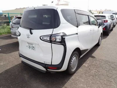 Toyota Sienta
