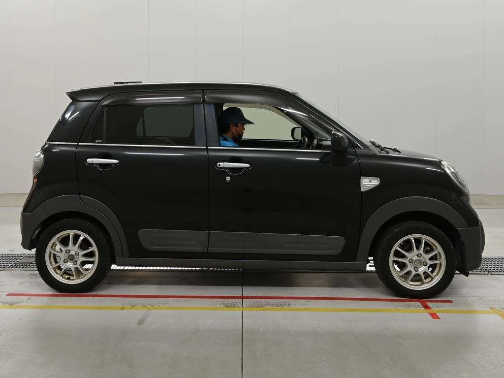 Daihatsu Cast  с аукциона в Японии