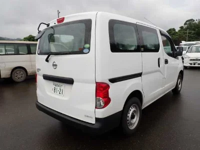 NISSAN NV200 2