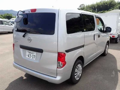 NISSAN NV200 2