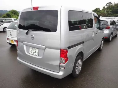 NISSAN NV200 2