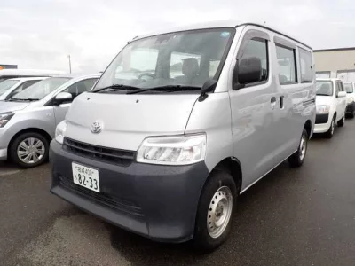TOYOTA TOWN ACE VAN 1