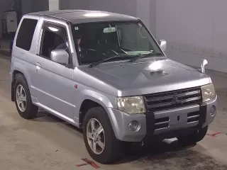 MITSUBISHI PAJERO MINI