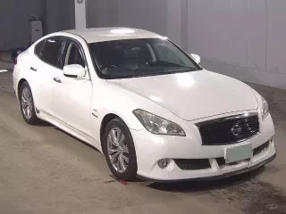 NISSAN FUGA