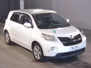 TOYOTA IST