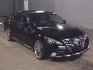 TOYOTA CROWN MAJESTA