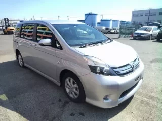 TOYOTA ISIS