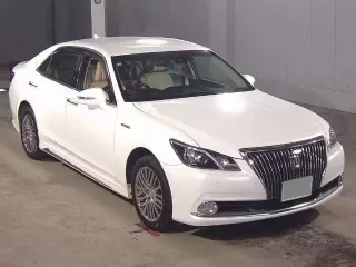 TOYOTA CROWN MAJESTA
