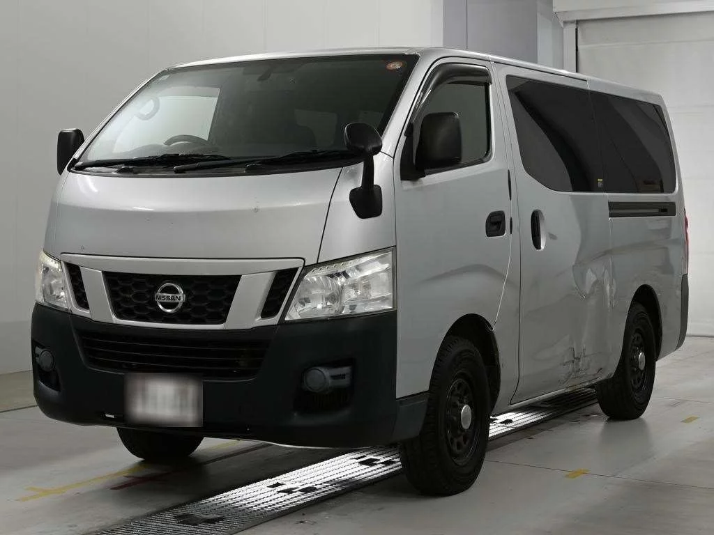 Nissan NV350 Caravan 2013