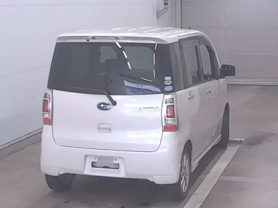 SUBARU LUCRA 3