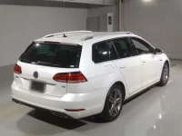 Цена авто Volkswagen Golf с аукционов Японии, номер кузова AUCHP, пробег 55 000, оценка 3