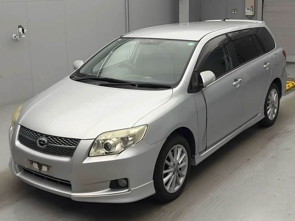 Toyota Corolla Fielder  с аукциона в Японии